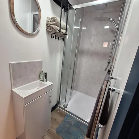 Деревянный коттедж Pond Pine 2ppl Adults Only