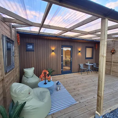 بيت خشبي Pond Pine 2ppl Adults Only *