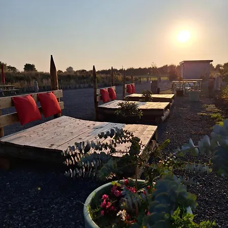 Pond Pine 2ppl Adults Only * Rathdowney