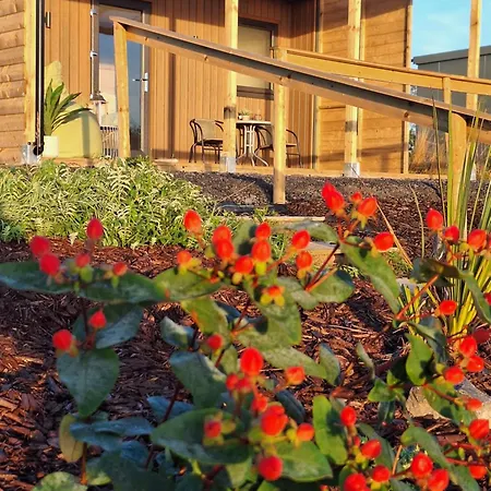 Pond Pine 2ppl Adults Only *