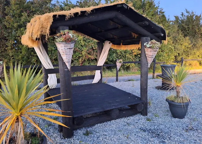 Pond Pine 2ppl Adults Only Orman Evi *