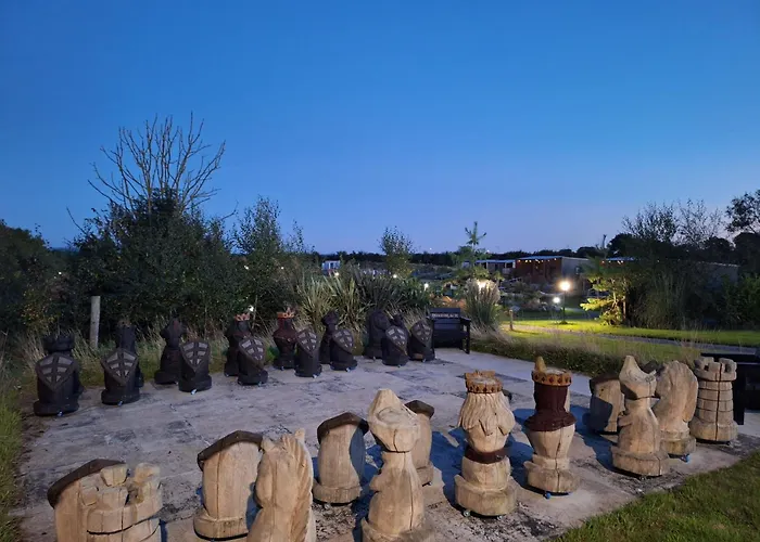 Pond Pine 2ppl Adults Only Rathdowney