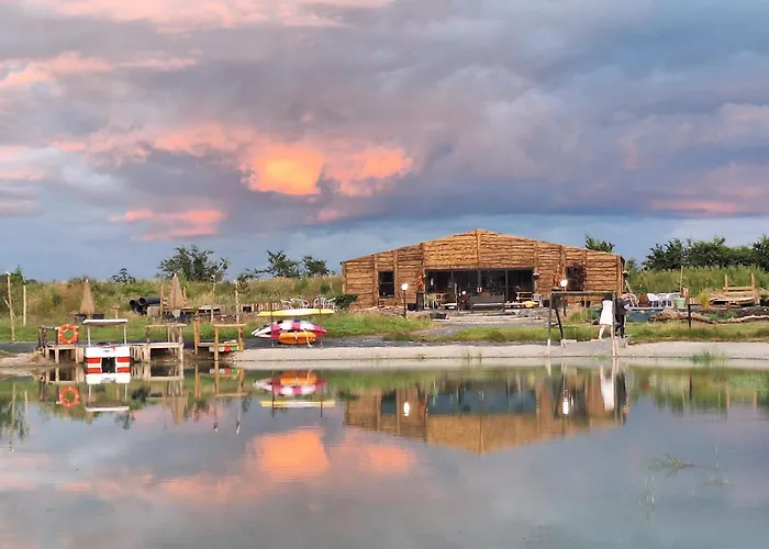 Pond Pine 2ppl Adults Only Orman Evi