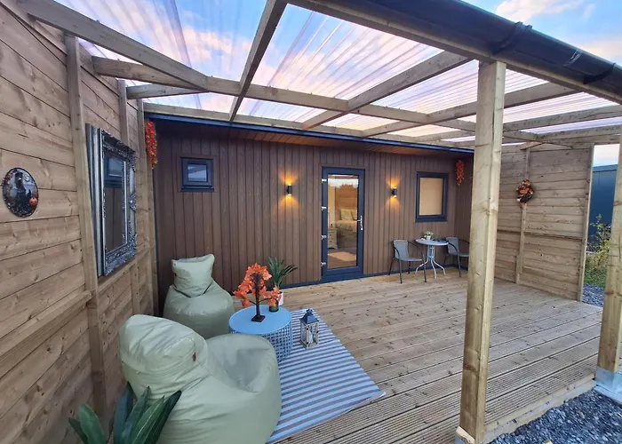 Orman Evi Pond Pine 2ppl Adults Only *